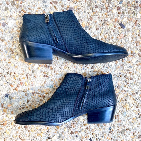 sam edelman petty snake